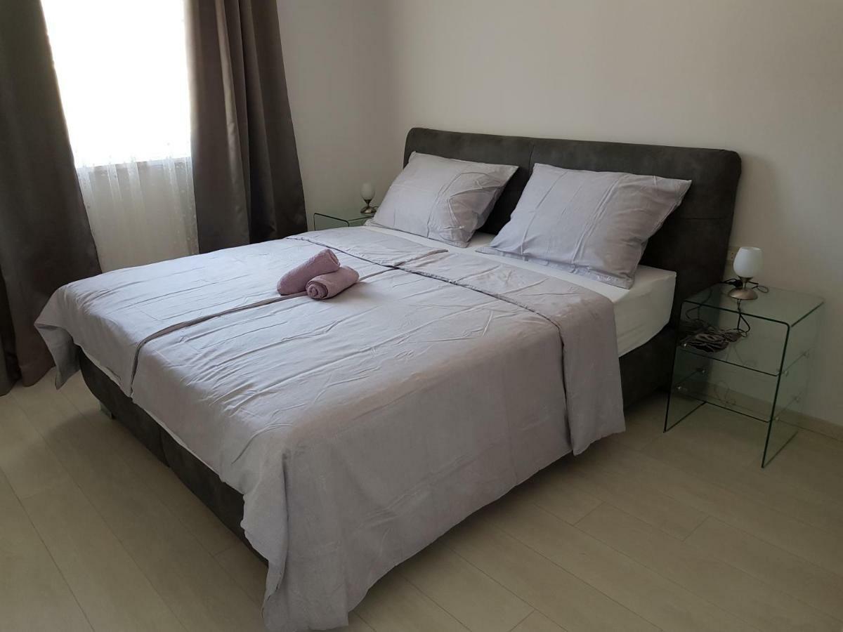Apartmani Marella Seget Donji ภายนอก รูปภาพ