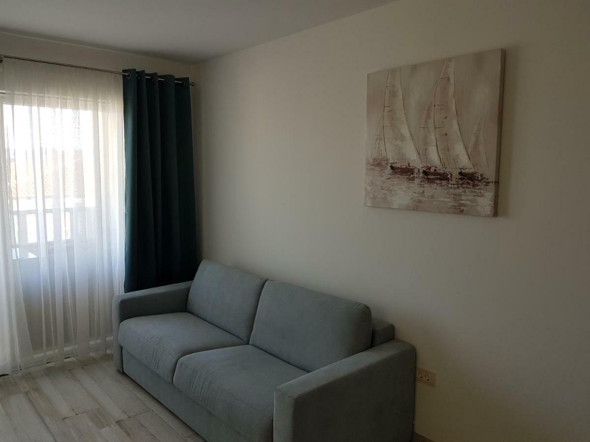 Apartmani Marella Seget Donji ภายนอก รูปภาพ